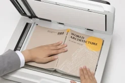 Scanner à plat compact WorkForce DS-1730 pour les petites entreprises et les bureaux à domicile.