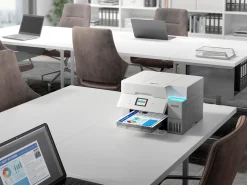 Solution d’impression A4 blanche EcoTank ET-4956 équipée d’une connexion Wi-Fi et de réservoirs d’encre, avec jusqu’à 3 ans d’encre inclus